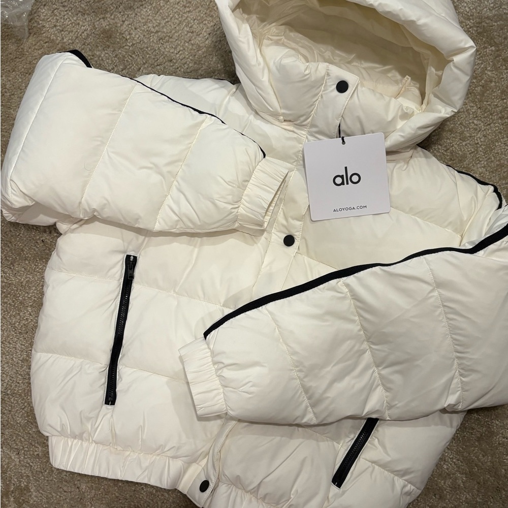 ALO Yoga Ivory LOVE Puffer Jacket NEW